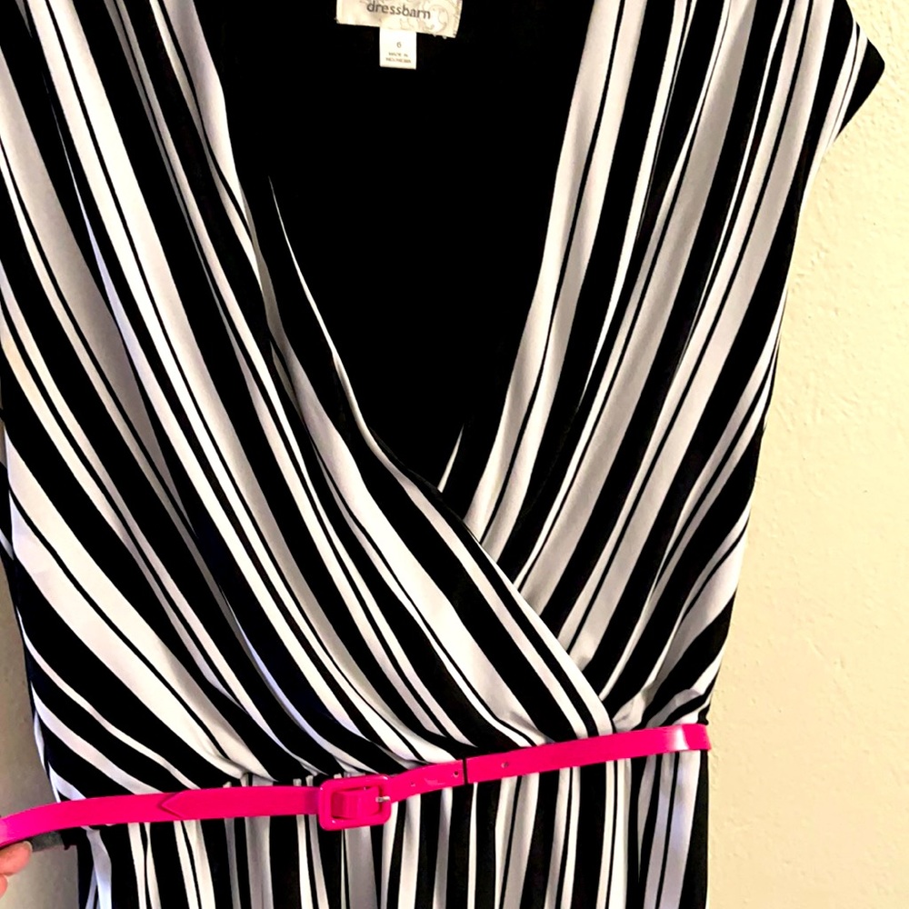 Dressbarn, size 6, knee length dress
